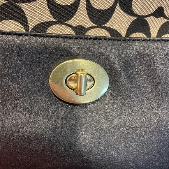 Coach Black and Tan Tote Bag - Picture 6 of 10